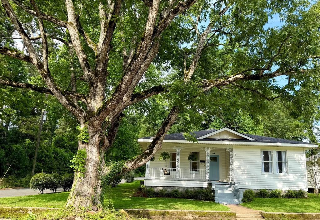 514 Richardson Street, Minden