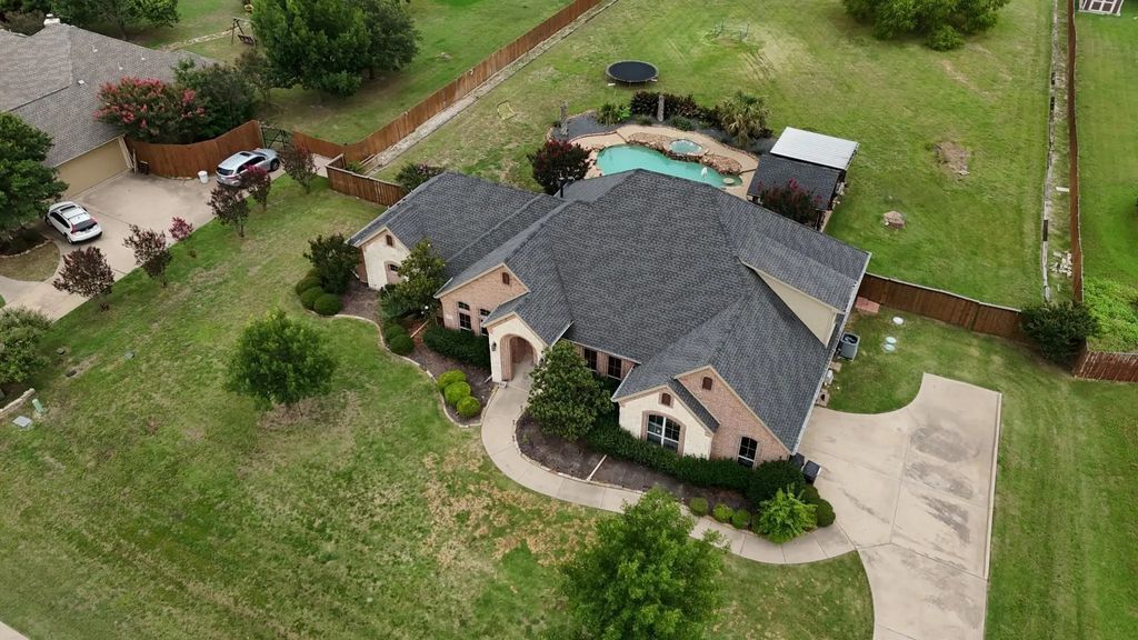3220 Baylor Boulevard, Midlothian