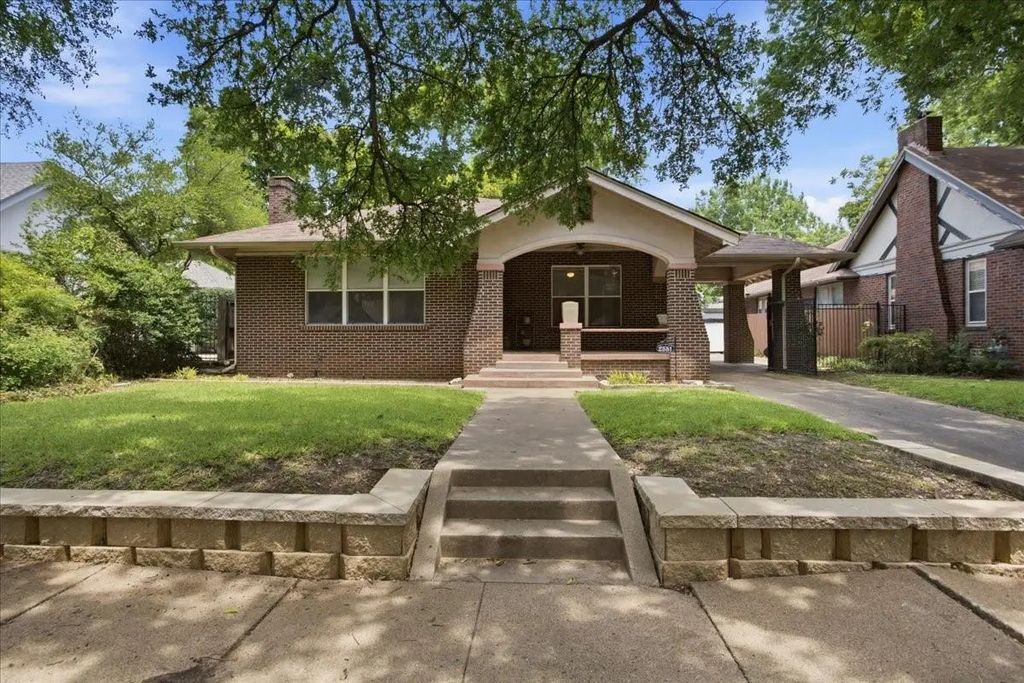 2551 Greene Avenue, Fort Worth