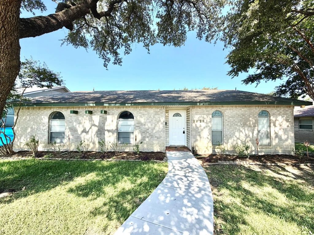 2829 Arcadia Lane, Carrollton