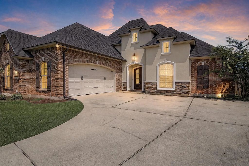 1207 Metairie Lane, Bossier City