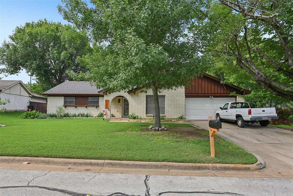 6204 Circleview Drive, Haltom City