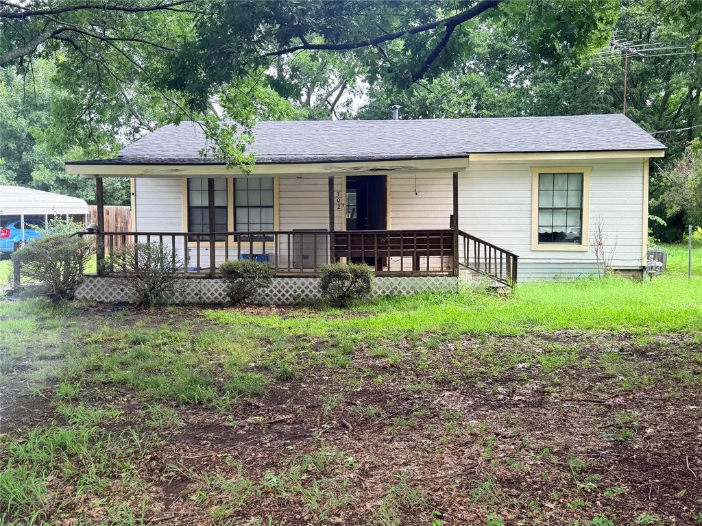 302 W Lamm Street, Blue Ridge