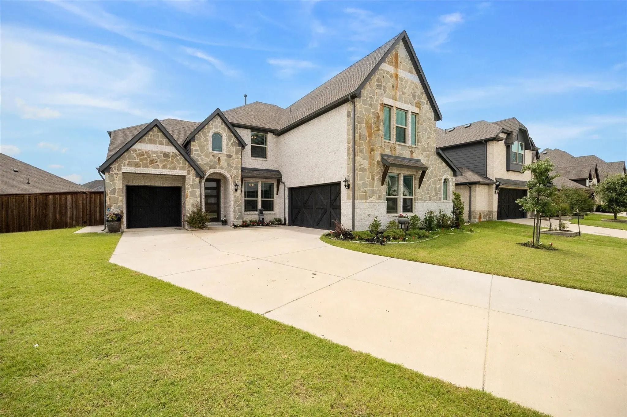 Photo of Listing #21308323