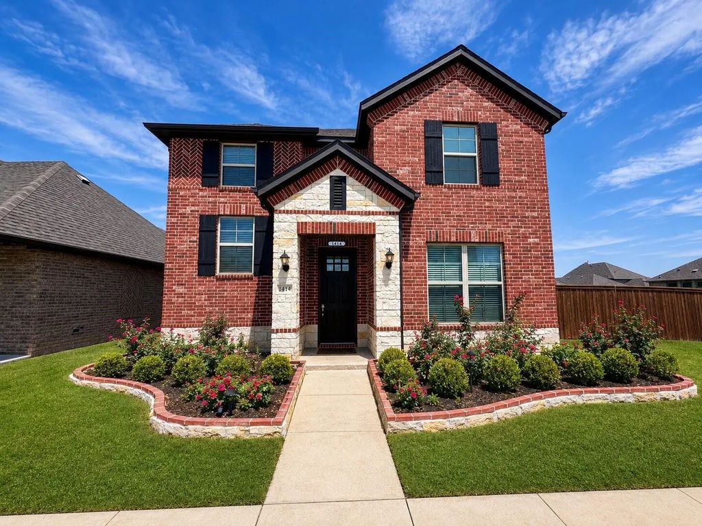 1414 Haybale Lane, Garland