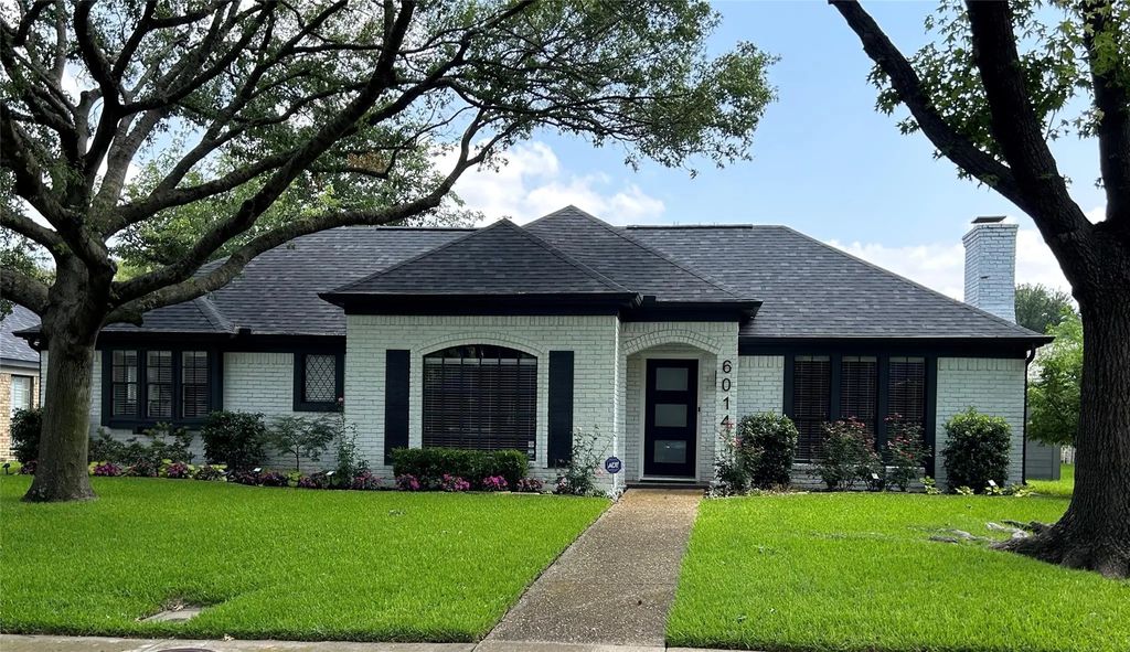 6014 Daven Oaks Drive, Dallas
