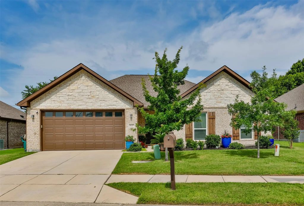 1127 Vintage Avenue, Gainesville