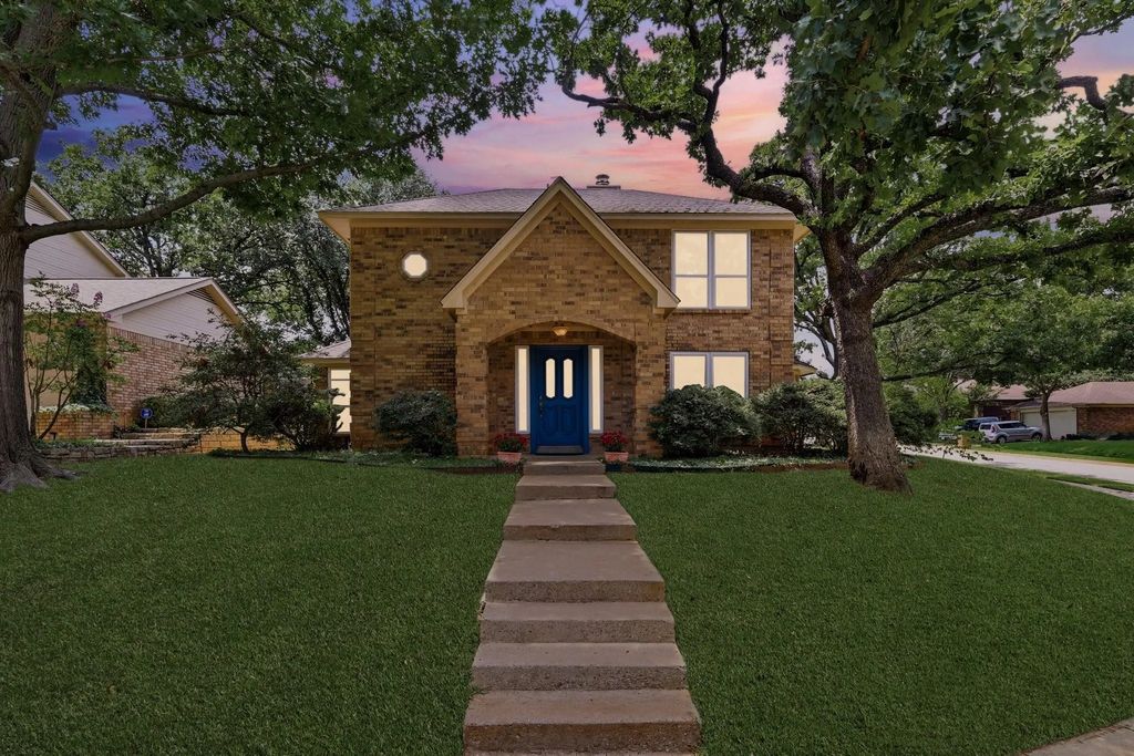 3620 Dorchester Drive, Bedford