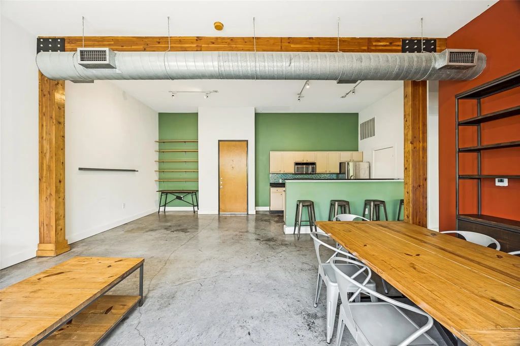 2502 Live Oak Street 228, Dallas