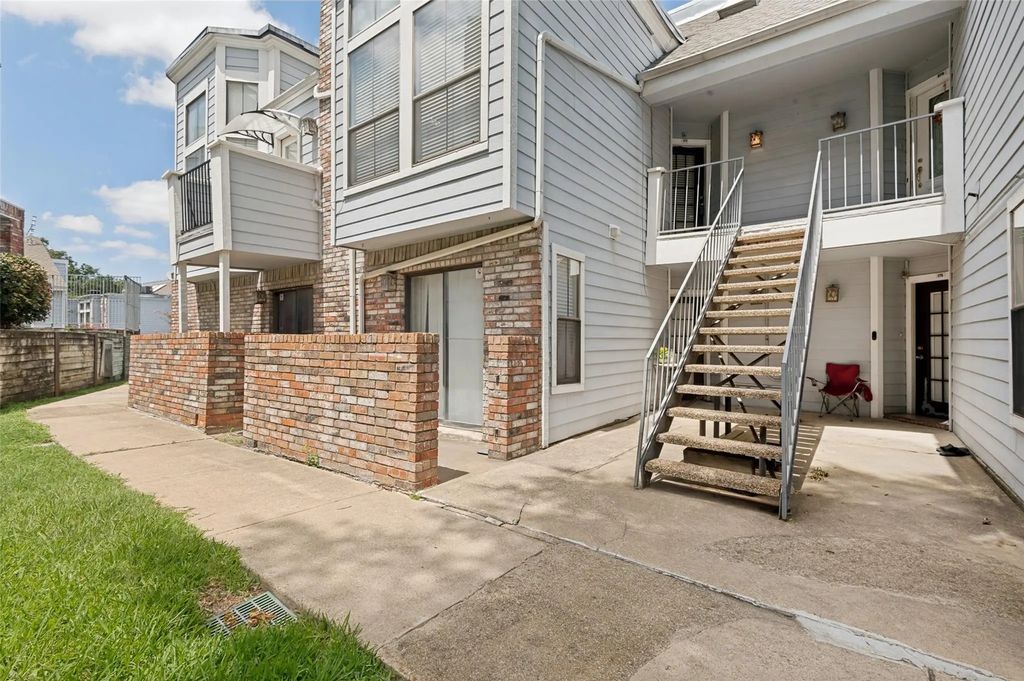 3406 Country Club Drive W 272, Irving