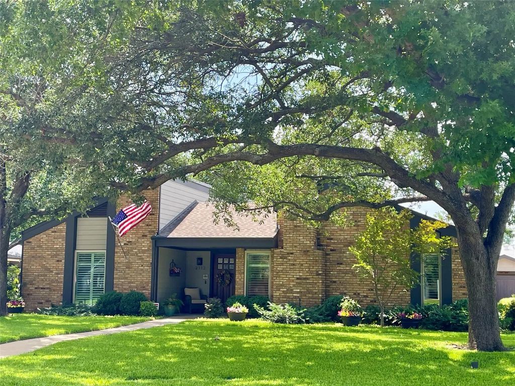 2112 Quail Run Drive, Corinth