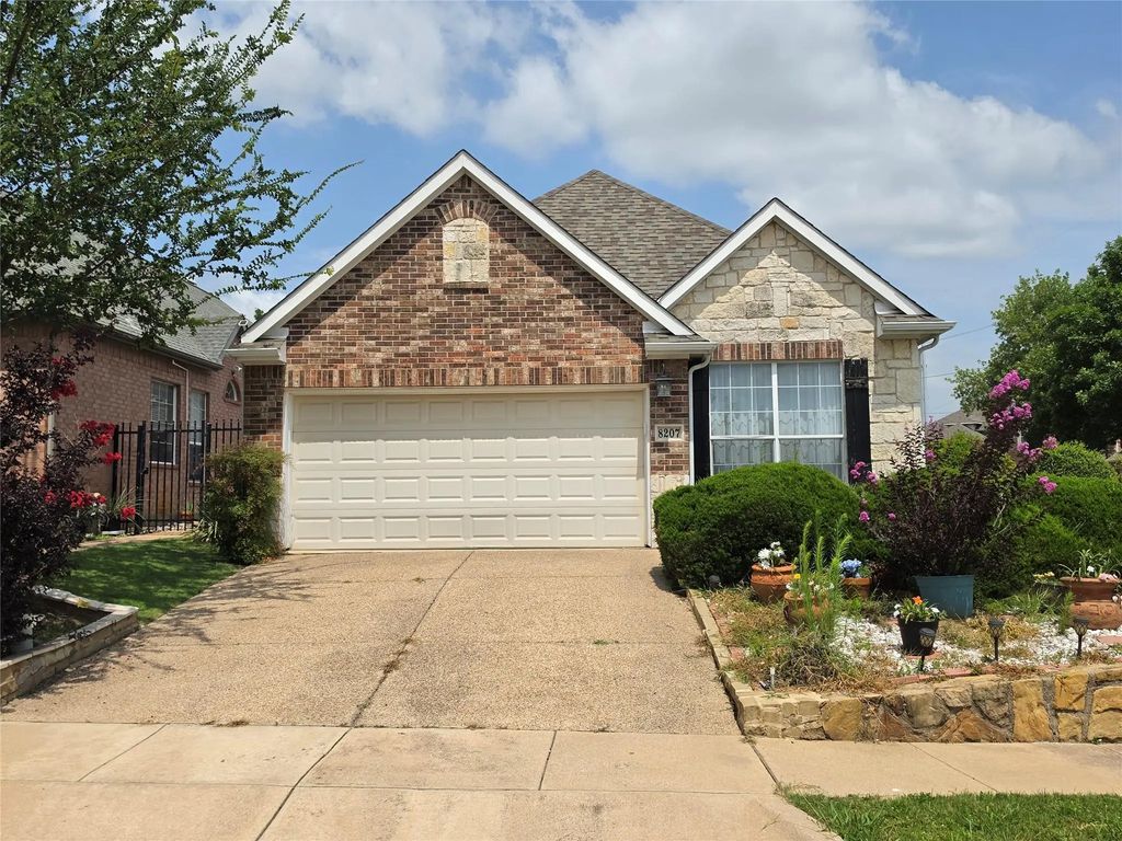 8207 Persimmon Street, Irving