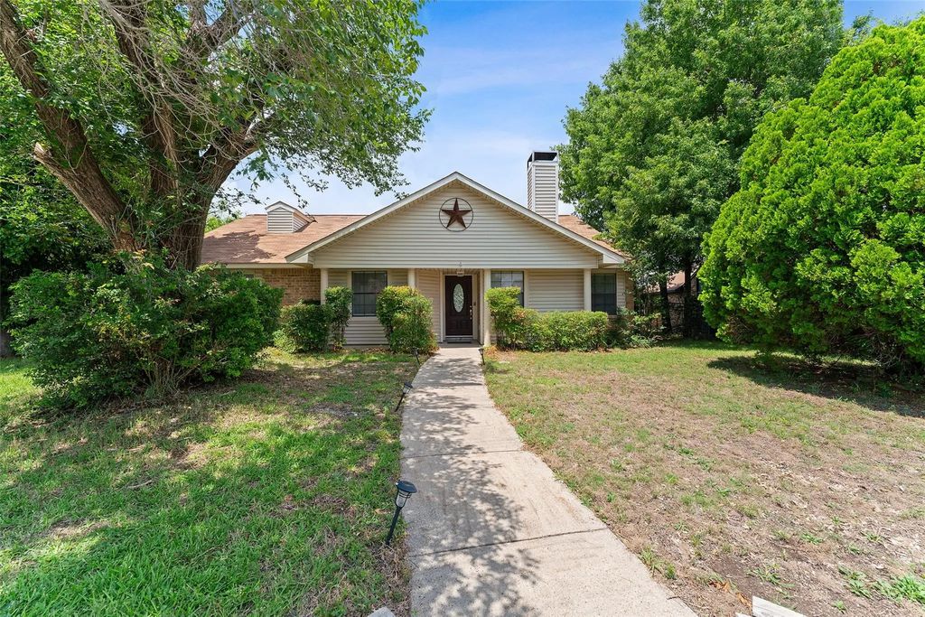 420 Whitney Street, Cedar Hill