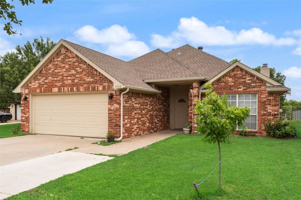 1016 Woodside Lane, Seagoville