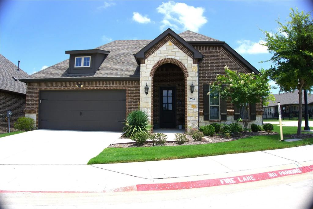 902 Sendera Lane, Rockwall