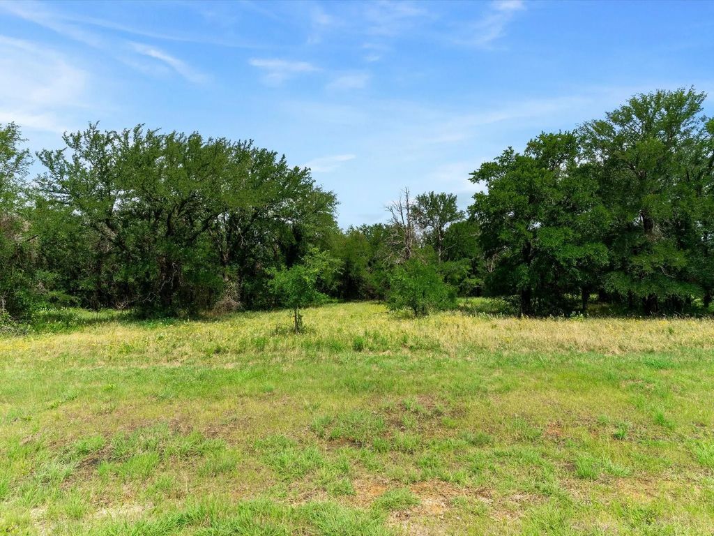 115 Pecan Grove Drive, Boyd