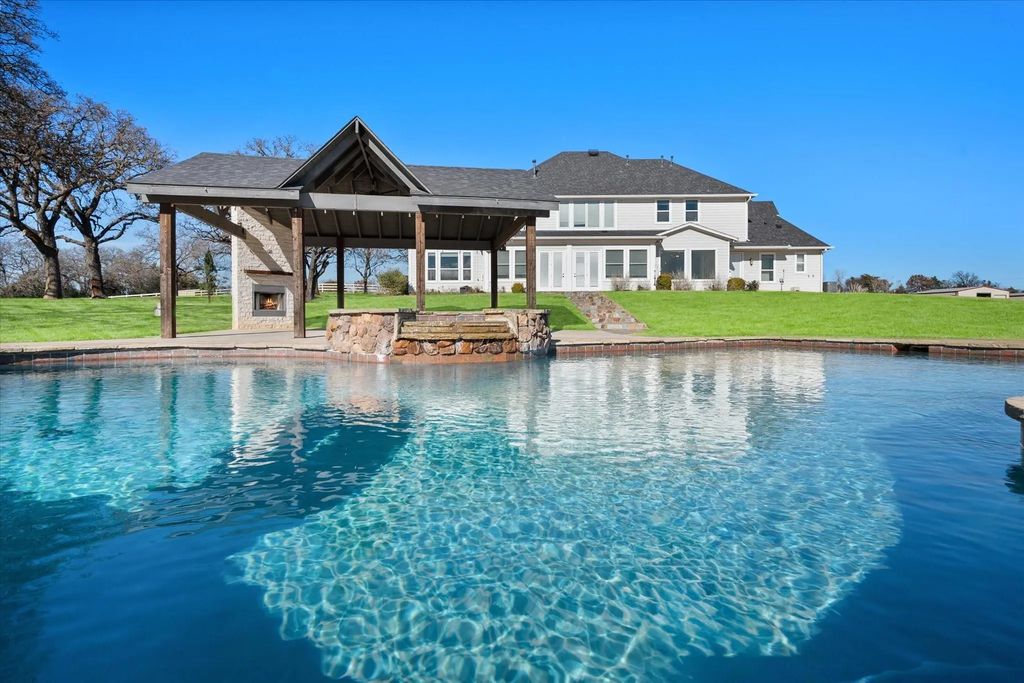6056 Bennett Lawson Road, Mansfield