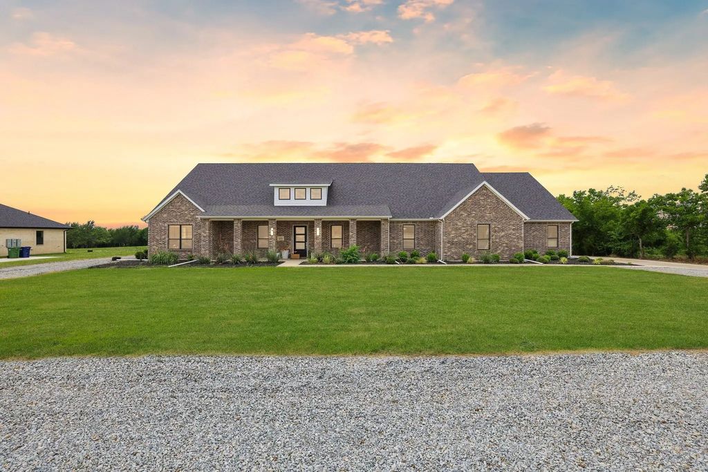 1153 Block Road, Gunter