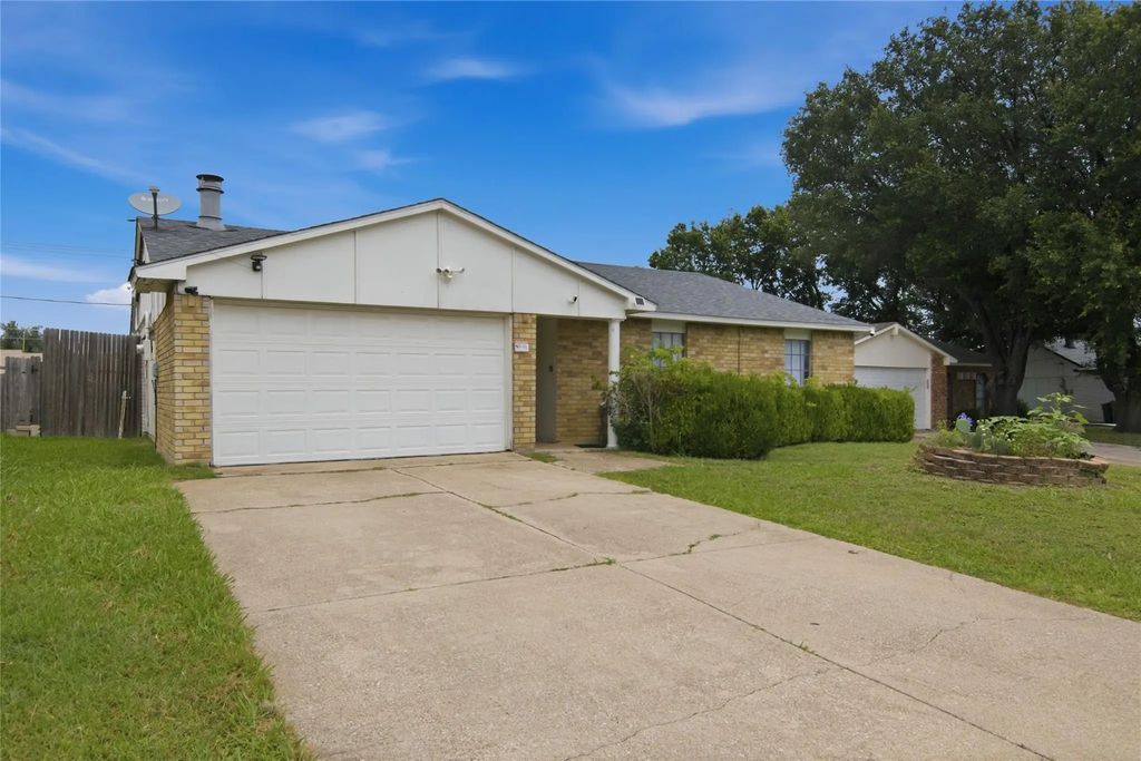 6941 Glendale Drive, North Richland Hills