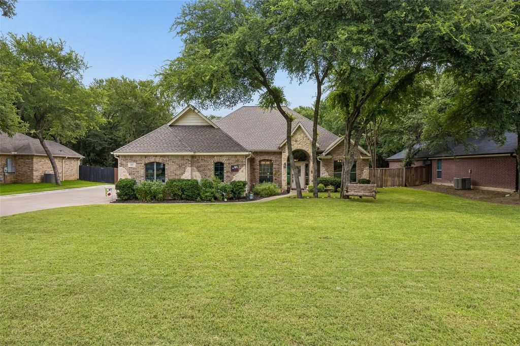 612 Sportsman Park Road, Azle