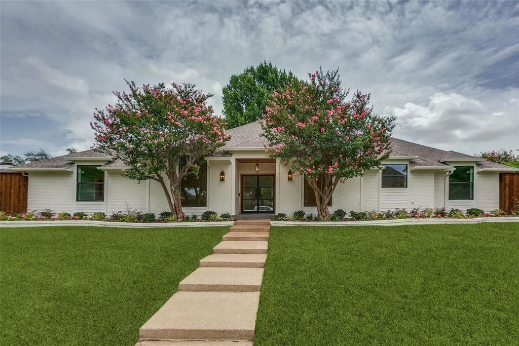 14908 Woodbriar Drive, Dallas