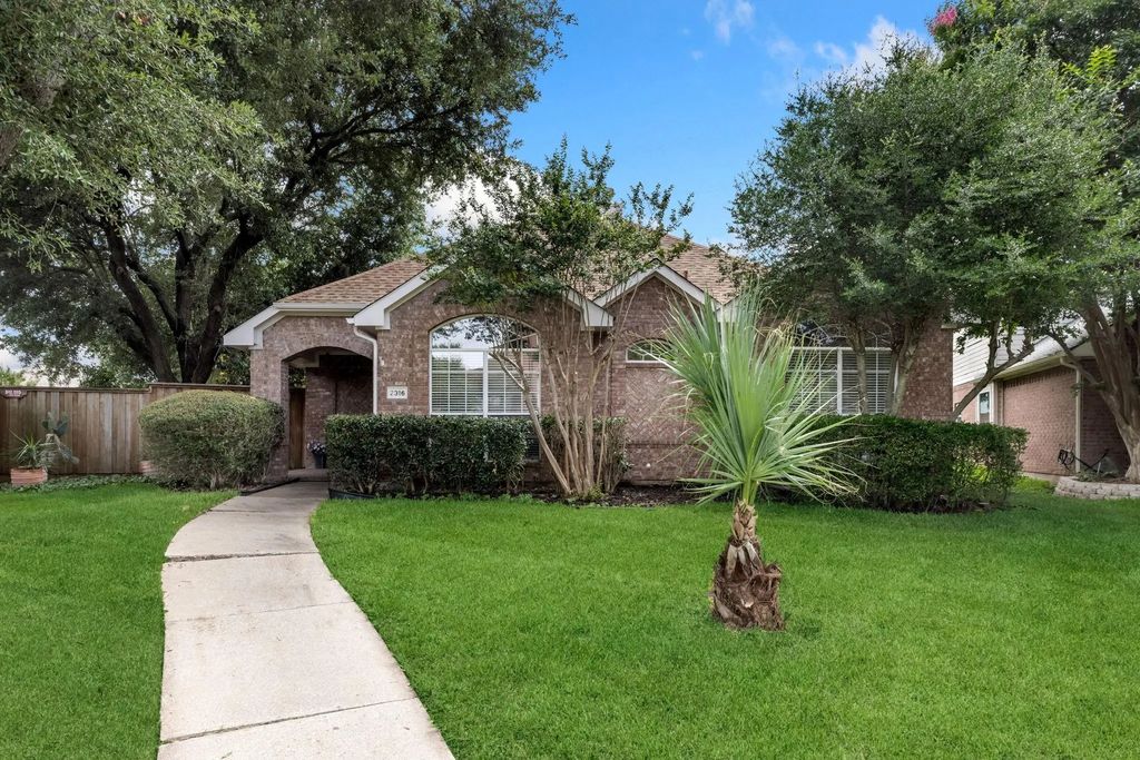2316 Vetchling Circle, Plano