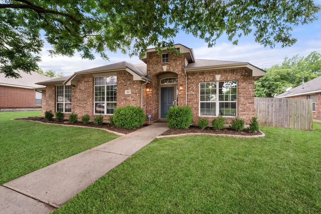 1523 Hamilton Drive, Cedar Hill