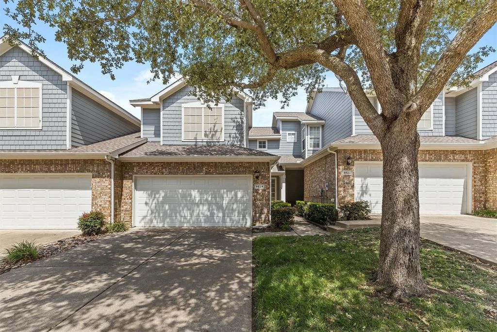 9824 Castlewood Drive, Plano