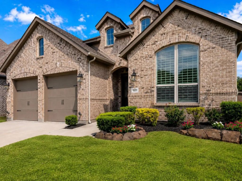 921 Hubbard Creek Trail, McKinney