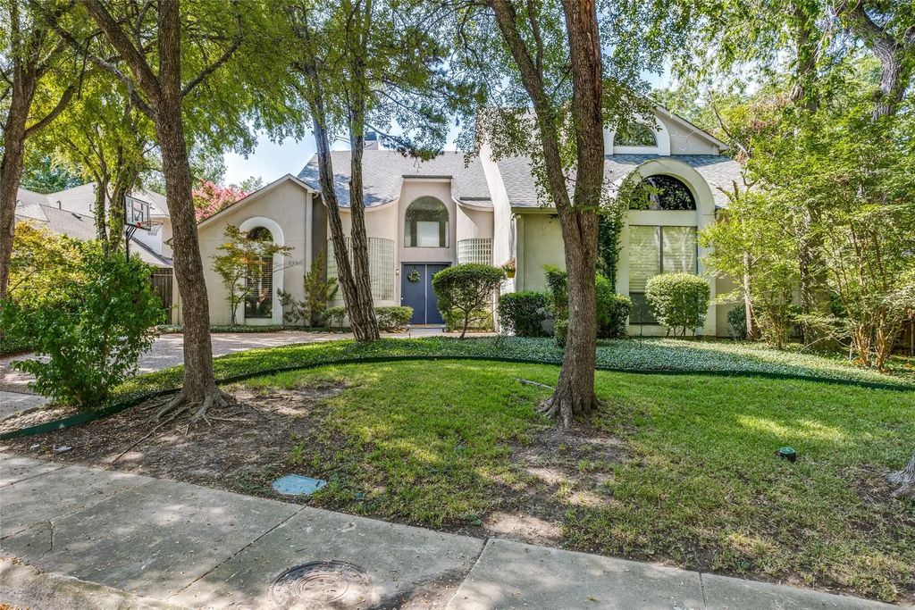5720 Moss Creek Trail, Dallas