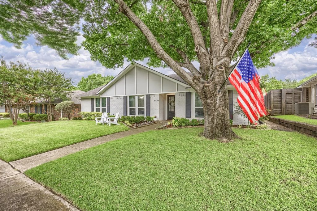 8523 Vista View Drive, Dallas