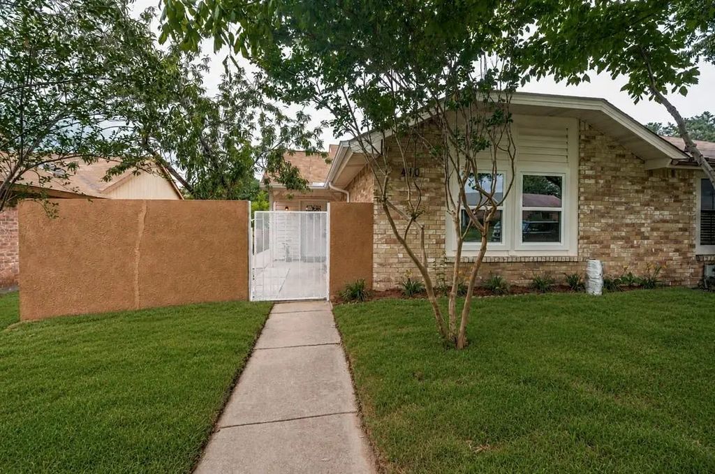 412 Pogue Street, Cedar Hill