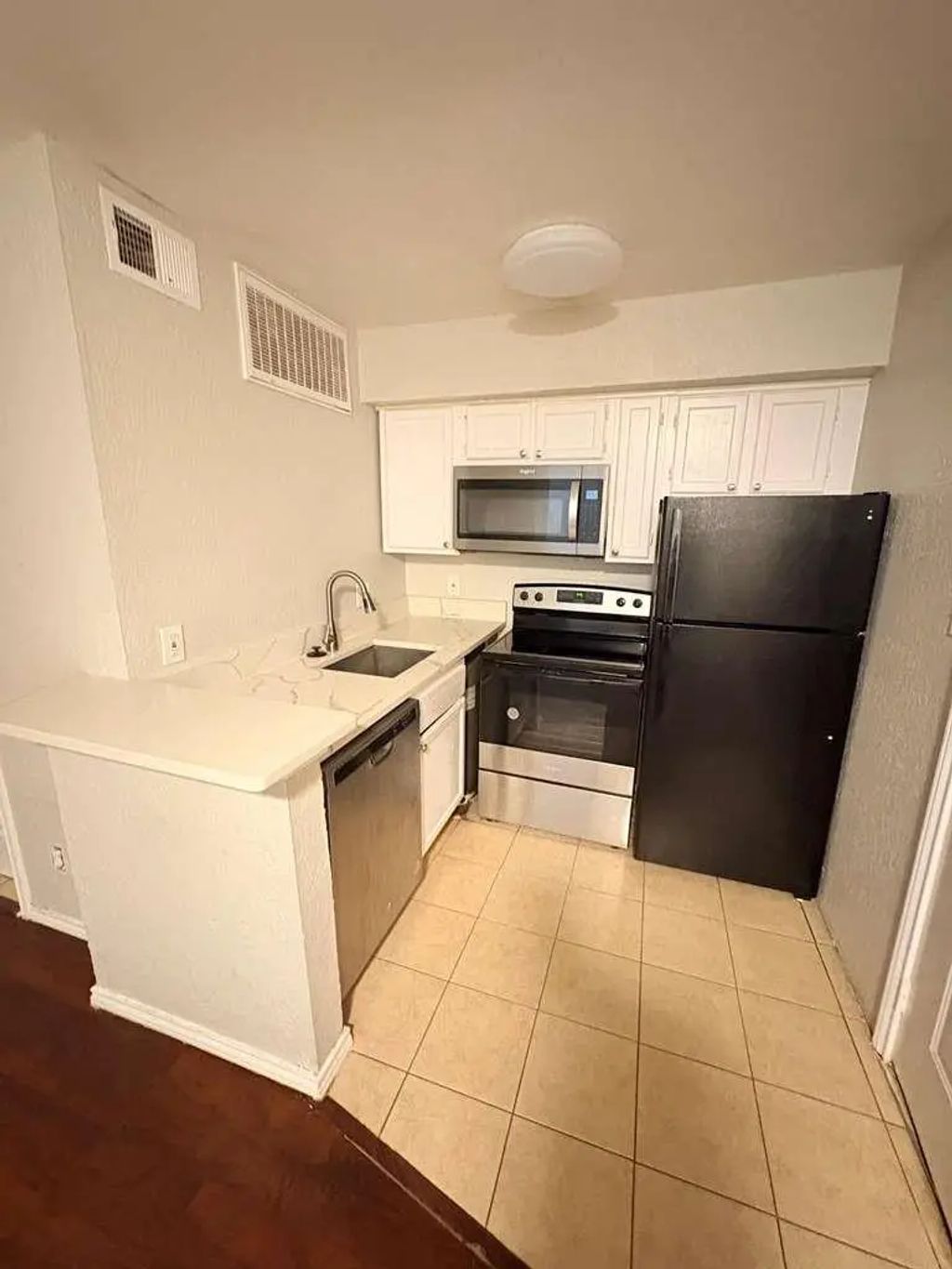 9821 Walnut Street 304, Dallas