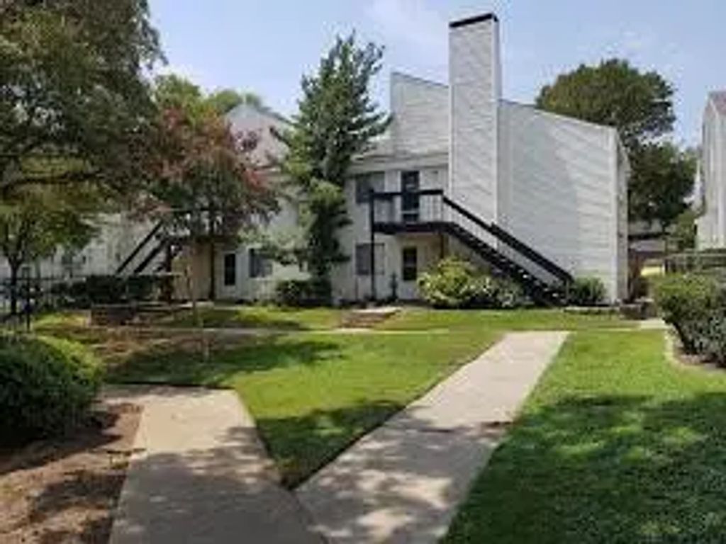 7431 Holly Hill Drive 227, Dallas