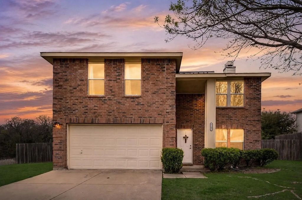 8105 Montecito Drive, Denton