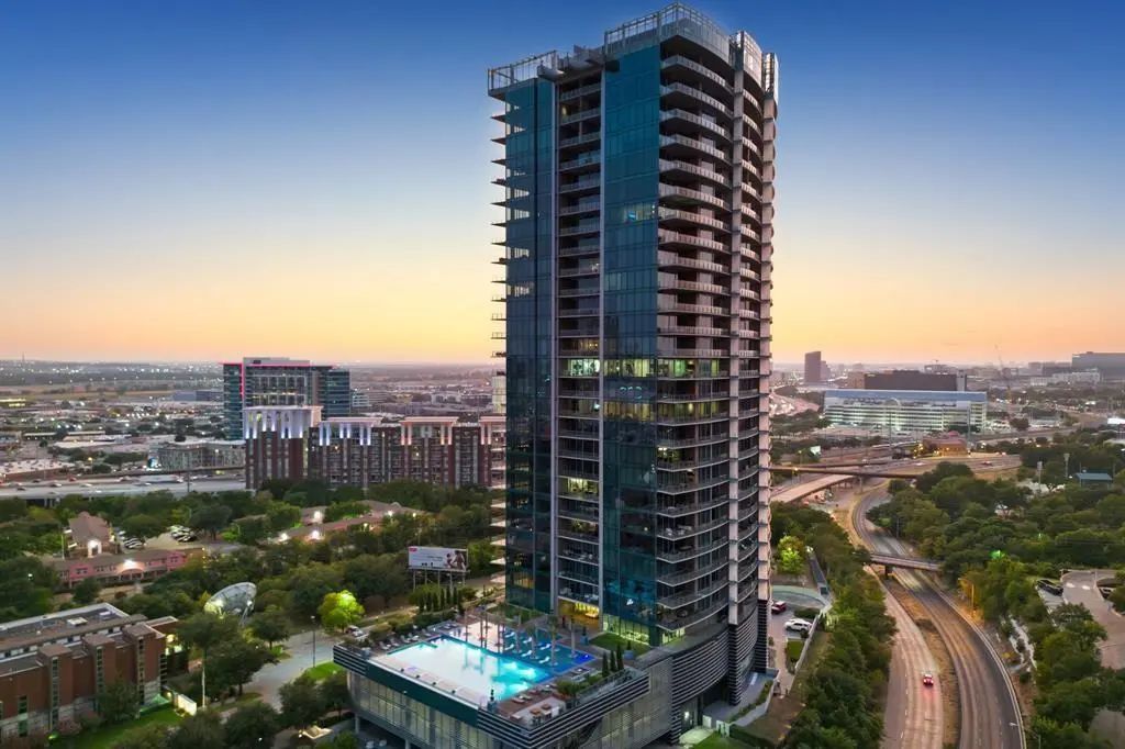 3130 N Harwood Street 1606, Dallas