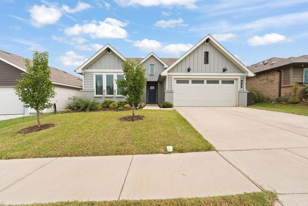 628 Turtle Creek Park Trail, Alvarado