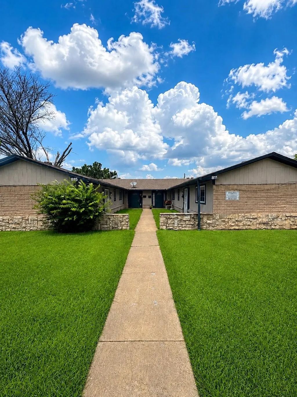 819 Bluebird Drive 821, Irving