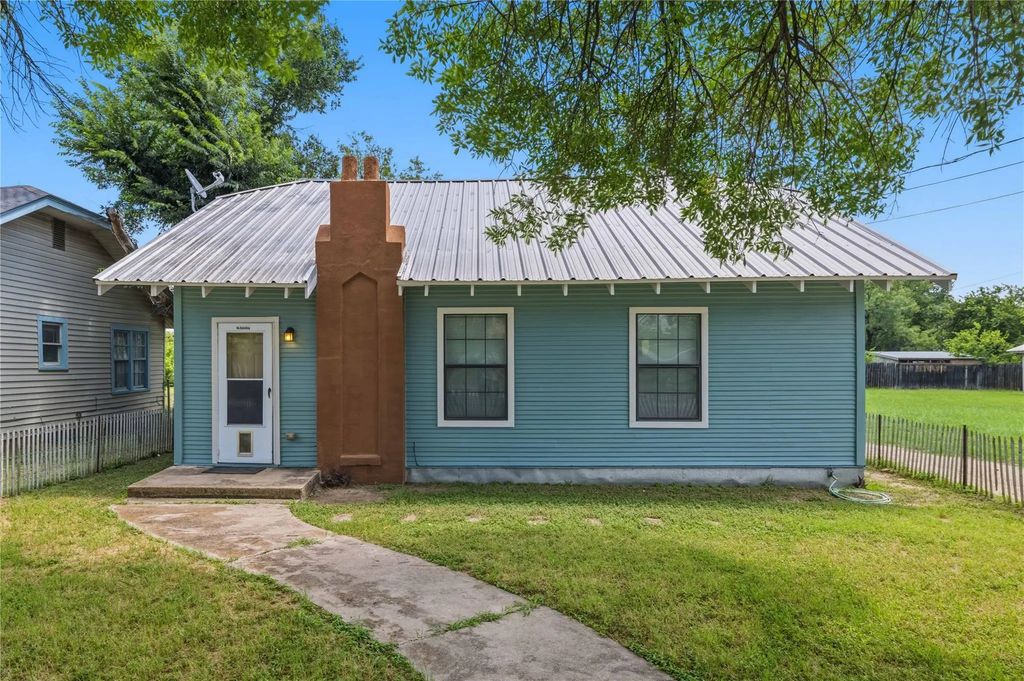 1802 6th Street, Brownwood