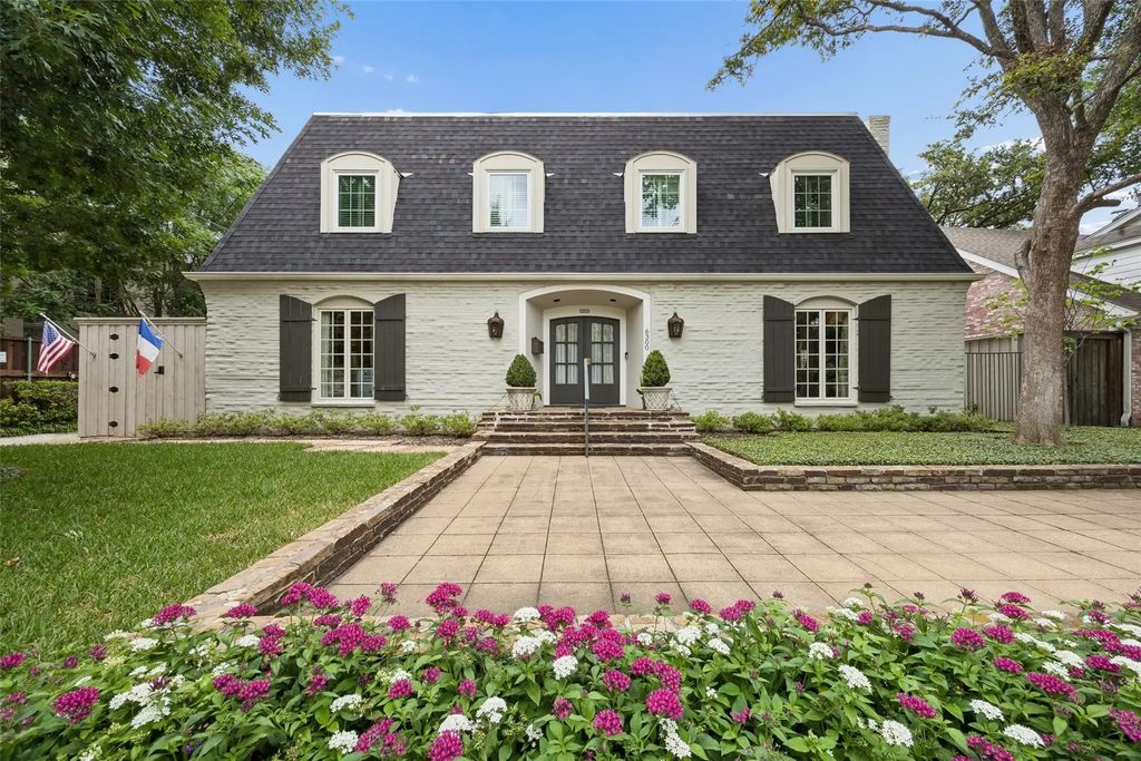 6300 Douglas Avenue, University Park