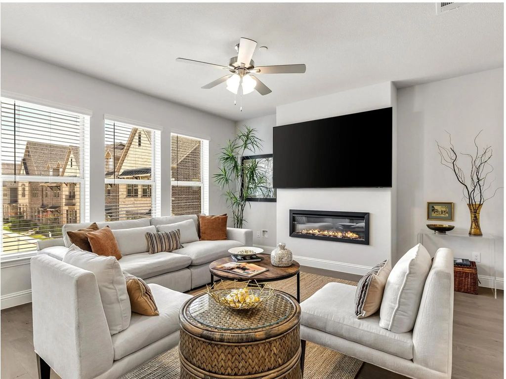 381 Blackthorne Drive, Plano