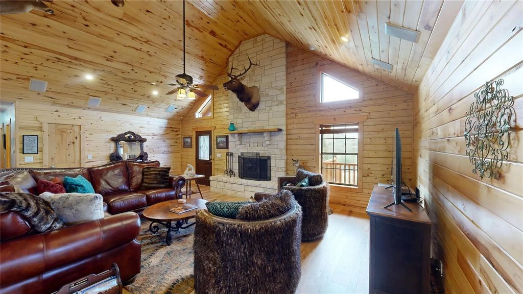 1253 Balcones Lane, Graford