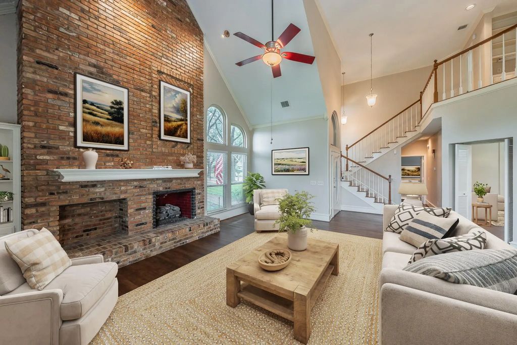 2002 Diamond Oaks Drive, Garland
