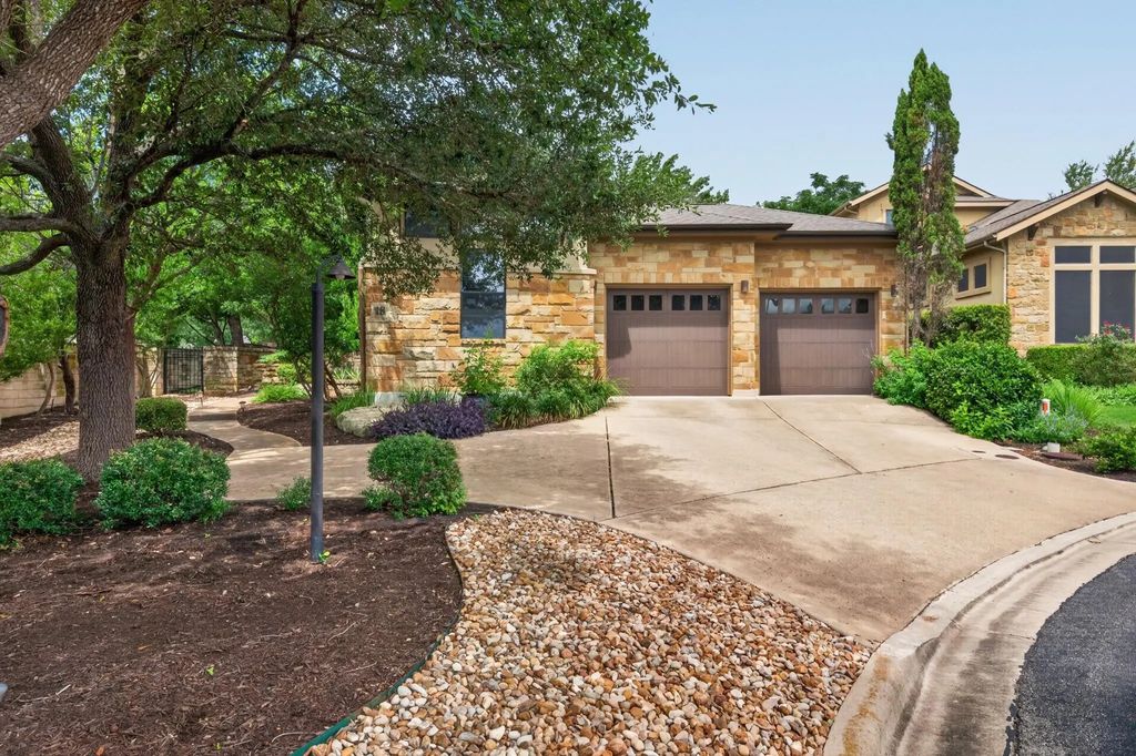18 Prestonwood Circle, Lakeway