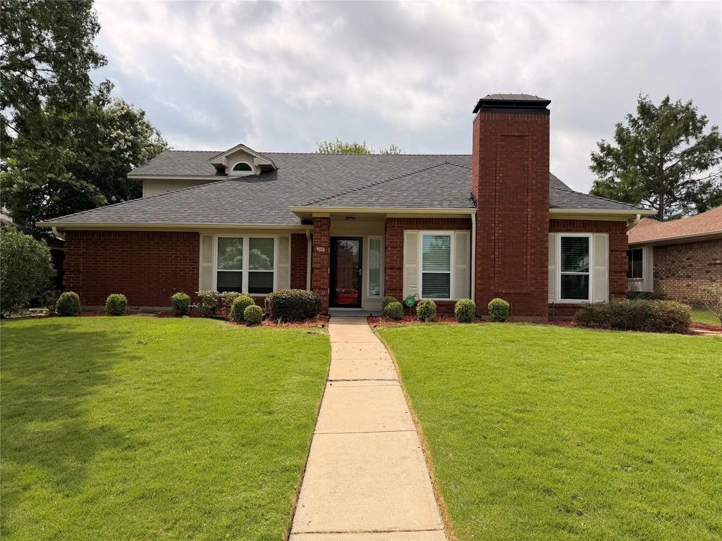 2210 Crystal Creek Lane, Garland