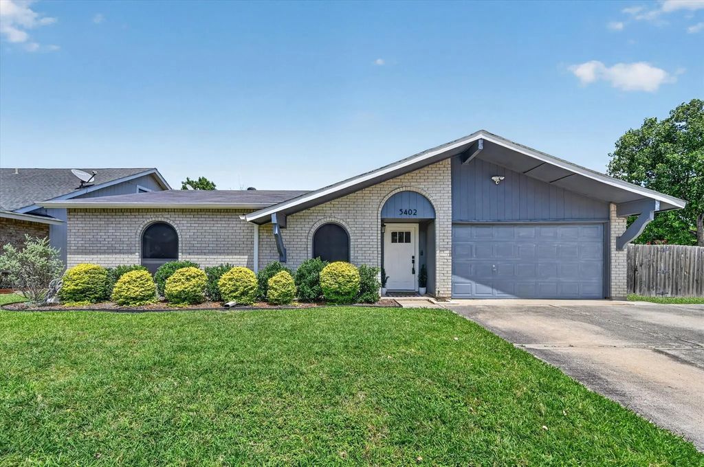 5402 Duchess Court, Lake Dallas