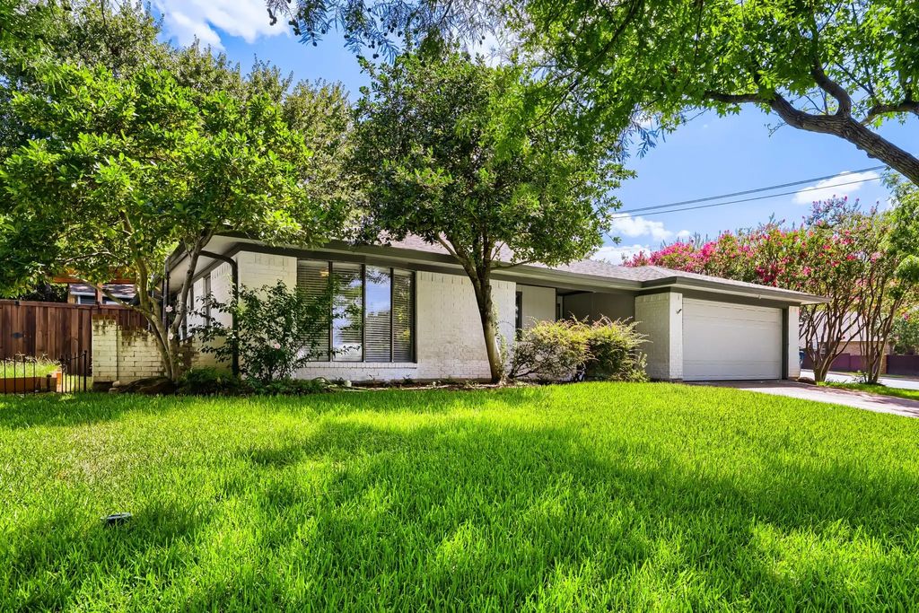 2025 Redwood Trail, Grapevine