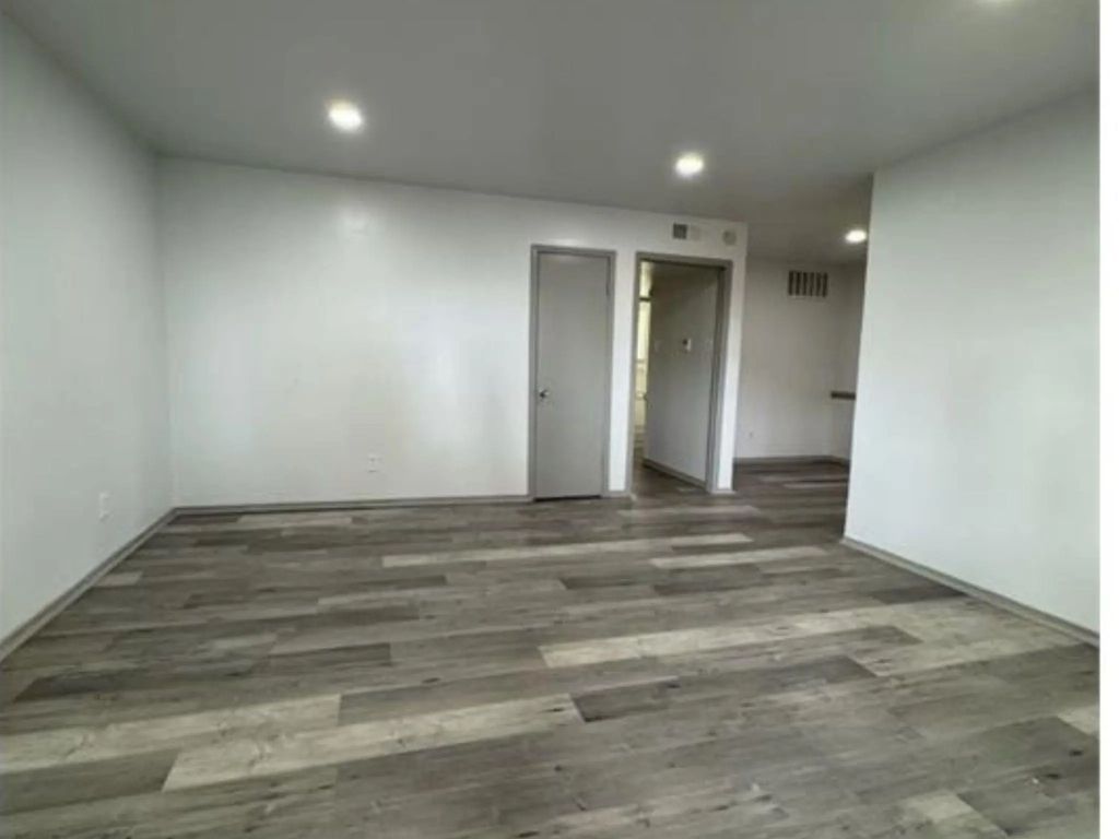 5645 Gaston Avenue 214, Dallas