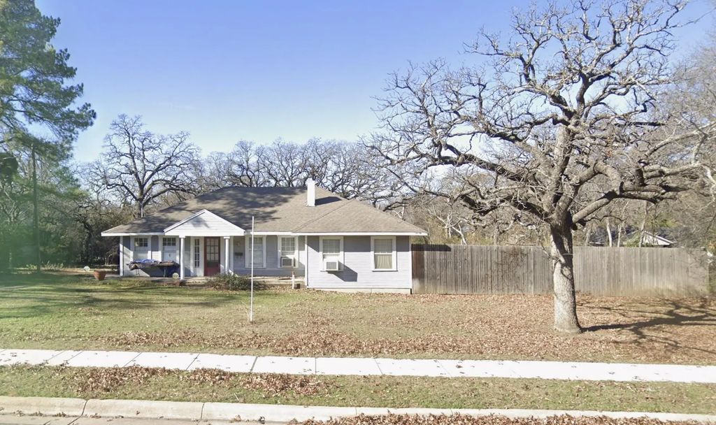 2700 Handley Drive, Fort Worth