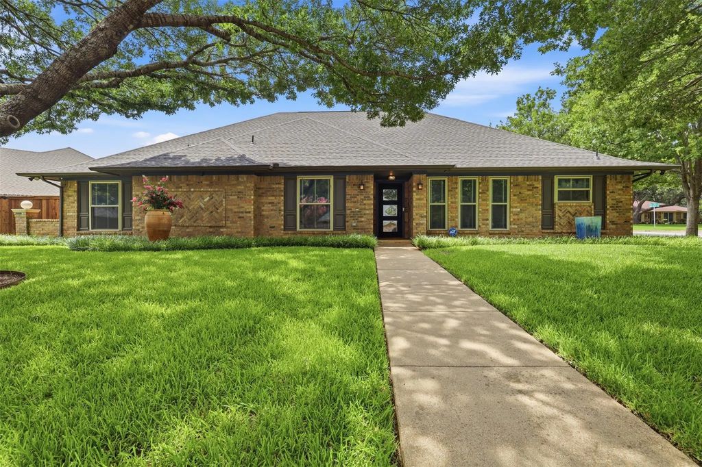 4217 Candlewind Lane, Fort Worth